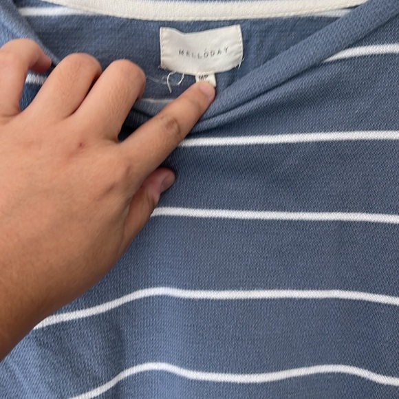 🌻Mello Day: striped long sleeve top - Picture 2 of 4